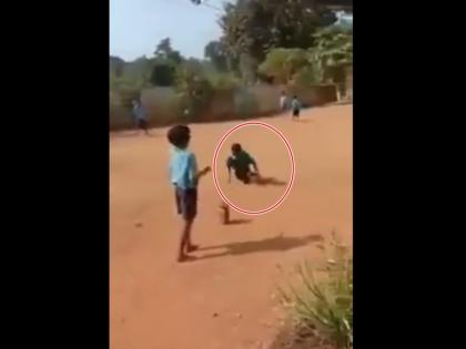 sachin tendulkar Wish New Year 2020, inspirational video of this kid Madda Ram playing cricket | New Year 2020: सचिन ने खास अंदाज में किया फैंस को विश, क्रिकेट खेलते इस बच्चे का वीडियो जीत लेगा दिल