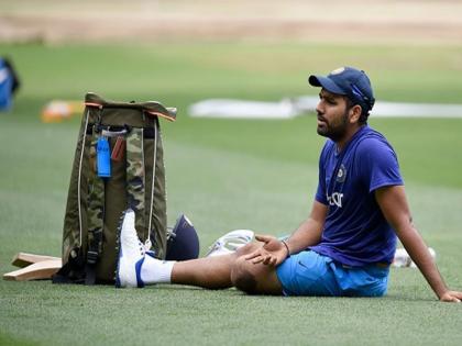 India vs Bangladesh, 1st T20I: rohit sharma injured during practice session | IND vs BAN, 1st T20I: पहले मैच से पहले रोहित शर्मा चोटिल, छोड़ना पड़ा प्रैक्टिस सेशन