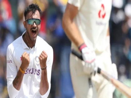 India vs England, 3rd Test: Akshar Patel missed hat-trick, again wicket on next ball | IND vs ENG, 3rd Test: अक्षर पटेल हैट-ट्रिक से चूके, मगर अगली ही गेंद पर फिर से झटका विकेट