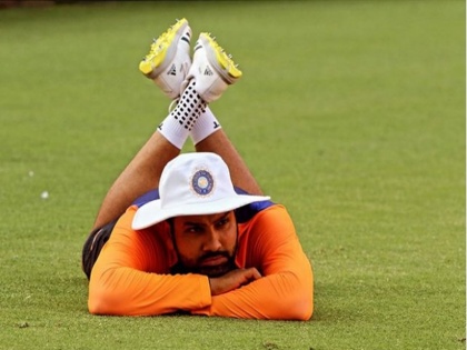 India vs England, 4th Test: Rohit Sharma Cheeky Jibe on Motera Pitch Hullabaloo Goes Viral | IND vs ENG, 4th Test: रोहित शर्मा ने पिच विवाद के बीच शेयर की तस्वीर, लिखा- चौथे टेस्ट मैच की पिच कैसी होगी?
