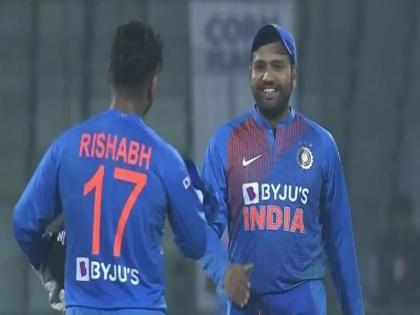 India vs Bangladesh, 1st T20I: Rohit Sharma Defends Rishabh Pant's Poor DRS Calls | IND vs BAN: डीआरएस में नाकाम ऋषभ पंत, रोहित शर्मा ने कर दिया बचाव