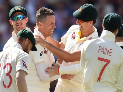 Ashes 2019, England vs Australia, 2nd Test: england and australia supporting the ruth strauss foundation, by red shirt | Ashes 2019: खिलाड़ियों की जर्सी पर लाल रंग से लिखे गए नंबर, जानिए क्या है वजह?