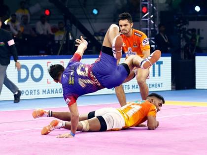 PKL 2019: Haryana Steelers Beat Gujarat Fortunegiants (38-37 ) | PKL 2019, Puneri Paltan vs Dabang Delhi: नवीन कुमार ने रचा इतिहास, पुणे प्लेऑफ से बाहर