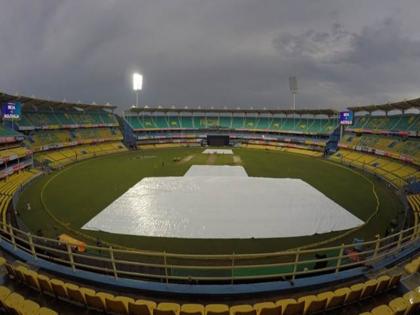 India vs Sri Lanka, 1st T20I: Match start delayed due to rain | IND vs SL, 1st T20I: टॉस के बाद फिर शुरू हुई बारिश, देरी से शुरू होगा मैच