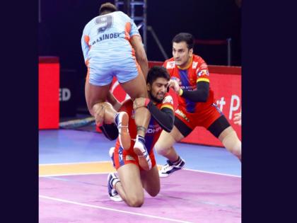 PKL 2019, UP Yoddha Beat Bengal Warriors (32-29 ) | PKL 2019, UP Yoddha vs Bengal Warriors: करीबी मुकाबले में यूपी योद्धा ने बंगाल वॉरियर्स को दी मात