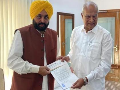 Bhagwant Mann stakes claim to form govt in Punjab promises historic decisions | पंजाबः भगवंत मान ने सरकार बनाने का दावा पेश किया, 16 मार्च को दोपहर 12 बजे भगत सिंह के पैतृक गांव में लेंगे शपथ, कहा- ऐतिहासिक निर्णय लिए जाएंगे