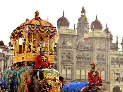 Mysore Dussehra 2023: दुनिया भर में फेमस है मैसूर पैलेस दशहरा उत्सव, यहां देखें तस्वीरें