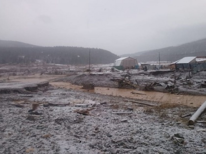 Dam breaks in Siberia, at least 13 dead in gold mine, more than 10 missing | साइबेरिया में बांध टूटा, सोने खदान में कम से कम 13 लोगों की मौत, 10 से ज्यादा लापता