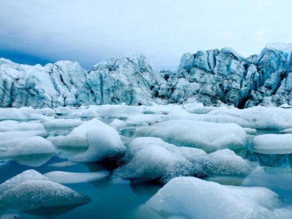 Greenland’s ice sheet is melting at its fastest rate in centuries | जलवायु परिवर्तन का असर, ग्रीनलैंड में तेजी से पिघल रही है बर्फ