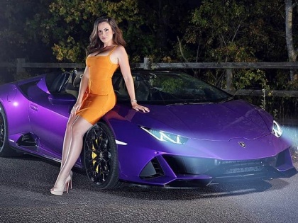 Woman Police Officer Quits Job to Become An ‘Adult’ Star, Earns Millions & Buys a Lamborghini male-dominated  | पितृसत्तात्मक सोच से तंग महिला पुलिस अफसर बनी एडल्ट स्टार, करोड़पति बन खरीदी लैम्बॉर्गिनी कार