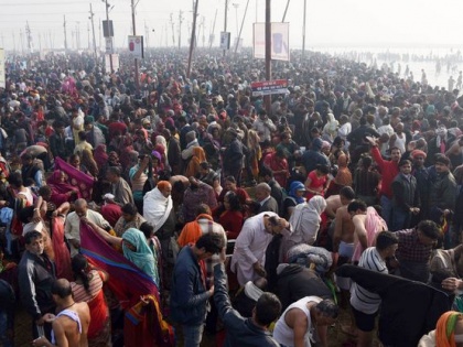 Aastha: 31 lakh devotees took a dip in Ganga Sagar and 60 lakh devotees in Prayag on Makar Sankranti | आस्थाः मकर संक्रांति पर गंगा सागर में 31 लाख और प्रयाग में 60 लाख श्रद्धालुओं ने लगाई डुबकी