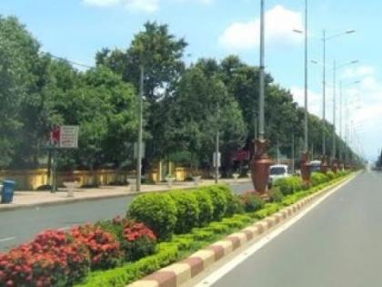 Open defecation, unique punishment, picked up city waste for five hours for not paying penalty | खुले में शौच, अनूठी सजा, 100 रुपये जुर्माना नहीं देने पर पांच घंटे तक शहर का कचरा उठाया