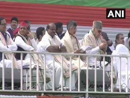 Mamta Banarjee mega rally: Mahagathbandhan joins Mamta Banarjee, Mayawati, Rahul Gandhi and Akhilesh who will be leader | Mega rally: कोलकाता में बारात तो जुट गई है, लेकिन विपक्ष के 'महागठबंधन' का दूल्हा कौन होगा?