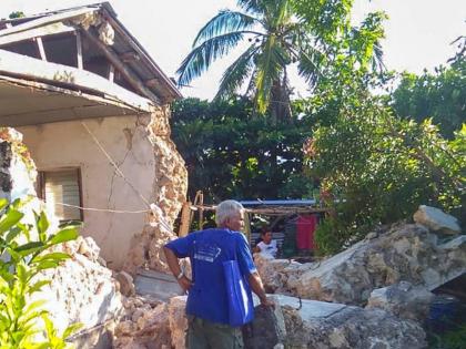 8 dead, 60 injured in series of strong quakes in Philippines | फिलीपीन में दो शक्तिशाली भूकंप, आठ लोगों की मौत, 60 से अधिक घायल 8 dead, 60 injured in series of strong quakes in Philippines | फिलीपीन में दो शक्तिशाली भूकंप, आठ लोगों की मौत, 60 से अधिक घायल