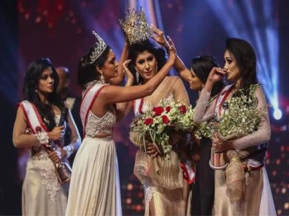 Mrs Srilanka suffer from head injuries after mrs world steals her crown forcefully over divorce claim | मिसेज वर्ल्ड ने जबरन उतारा मिसेज श्रीलंका का ताज, सिर में भी चोट, जानें क्या है वजह