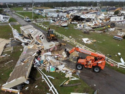 Hurricane Dorian: 30 killed in Bahamas, close to North Carolina | तूफान डोरियनः बहामा में मरने वाले की संख्या 30, उत्तरी कैरोलिना के करीब पहुंचा
