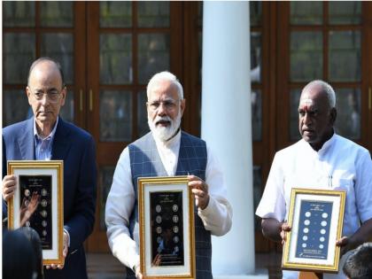 narendra modi government will issue a coin of 20 rupees | मोदी सरकार जारी करेगी 20 रुपये का सिक्का, ये होगी खासियत narendra modi government will issue a coin of 20 rupees | मोदी सरकार जारी करेगी 20 रुपये का सिक्का, ये होगी खासियत