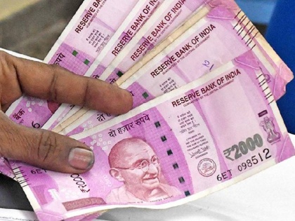 Currency in circulation in India decreased from 8.2 percent to 3.7 percent decline due to withdrawal of 2000 notes RBI | भारत में प्रचलित मुद्रा 8.2 फीसदी से घटकर हुई 3.7 फीसद, 2000 नोटों की वापसी से आई गिरावट- RBI