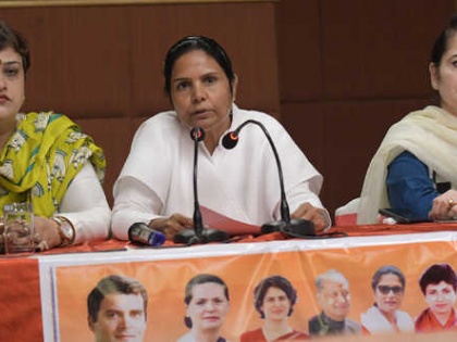 Haryana Assembly elections 2019: Women leaders are also not less in changing party | हरियाणा विधानसभा चुनाव : दल बदल करने में महिला नेता भी कम नहीं, कांग्रेस छोड़ कई चलीं बीजेपी में