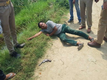 uttar pradesh in meerut crime encounter with criminal case. | जंगल में पुलिस और बदमाशों के बीच मुठभेड़, बाल-बाल बचे थानाध्यक्ष, 25 हजार का इनामी