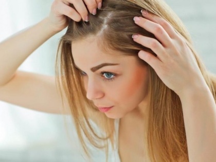 Hair Care Tips in Hindi: Thin hair remedies, how to stop hair fall tips in hindi, 4 best hair care tips | चिपके और पतले बालों से हैं परेशान तो अपनाएं ये 4 टिप्स, नहीं होगी पार्लर की जरूरत