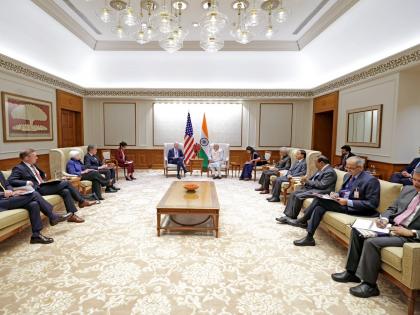 G20 Summit 2023 PM Modi explaining about Odisha's Konark wheel to US President Joe Biden Bharat Mandapam see video | G20 Summit 2023: कोणार्क चक्र के बारे में पीएम मोदी ने अमेरिकी राष्ट्रपति बाइडन को बताया, देखें वीडियो, जानिए क्या है