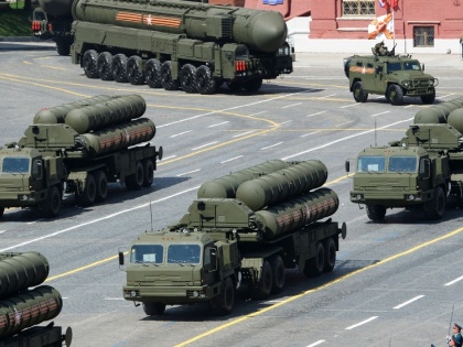 S-400 missile: Russia will deliver five missiles to India by 2025, this year will receive the first consignment of 5,000 Kalashnikov rifles. | S-400 missile- रूस पांच मिसाइलें 2025 तक भारत को देगा, इस साल 5,000 कलाश्निकोव राइफलों की पहली खेप मिलेगी