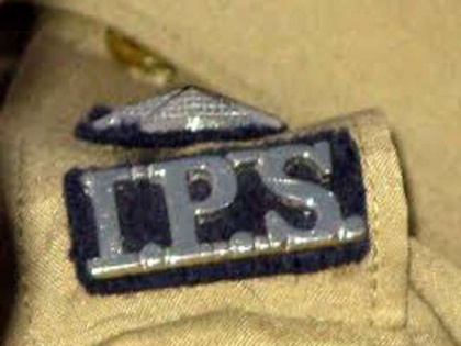 Nearly 1,200 officers of Indian Police Service (IPS) have come under the scanner of the Home Ministry for non-performance, an official said Thursday. | ‘1,181 आईपीएस अधिकारियों के सेवा रिकॉर्ड की समीक्षा, करीब 1,200 जांच के दायरे में’