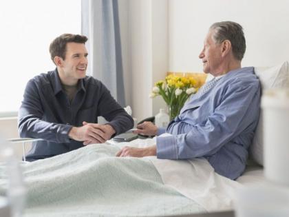 How to Prepare Yourself for Visiting Someone in Hospital in hindi | अस्पताल में रोगी से मिलने जाएं तो याद रखें ये 13 नियम, नहीं तो आपको हो सकता है खतरा How to Prepare Yourself for Visiting Someone in Hospital in hindi | अस्पताल में रोगी से मिलने जाएं तो याद रखें ये 13 नियम, नहीं तो आपको हो सकता है खतरा