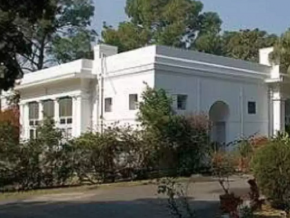 More than 200 former Lok Sabha MPs have not vacated their residence notice sent Lutyens Zone of Delhi | 200 से अधिक पूर्व लोकसभा सांसदों ने नहीं खाली किया है आवास, भेजा गया नोटिस, जानिए दिल्ली के लुटियंस जोन में कितने बंगले More than 200 former Lok Sabha MPs have not vacated their residence notice sent Lutyens Zone of Delhi | 200 से अधिक पूर्व लोकसभा सांसदों ने नहीं खाली किया है आवास, भेजा गया नोटिस, जानिए दिल्ली के लुटियंस जोन में कितने बंगले