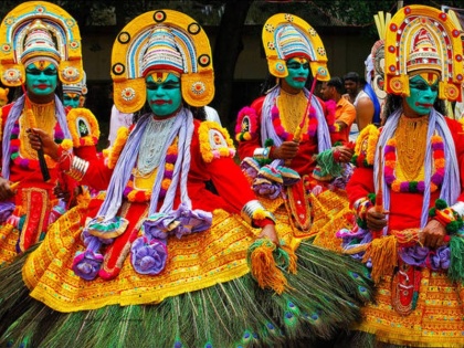 onam festival 2018: know the significance, importance, history, date and time of onam festival kerala | कहीं फूलों की बनेगी रंगोली तो कहीं पकेंगे 27 तरह के व्यंजन, ओणम में दिखेगी दक्षिण भारत की झलक