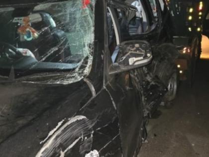 Lucknow-Agra Expressway 4 doctors lab technician killed Scorpio Jumps Divider Hits Truck Collision divider falling other side UP University of Medical Sciences | Lucknow-Agra Expressway: डिवाइडर से टक्कर और वाहन दूसरी ओर गिरा और ट्रक ने कुचला?, उत्तर प्रदेश आयुर्विज्ञान विवि के 4 डॉक्टर और लैब तकनीशियन की मौत