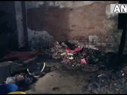 Varanasi Ashfaq Nagar fire broke 4 people died sari finishing & packaging CM Yogi relief amount four-four lakh rupees up | वाराणसीः साड़ी फिनिशिंग वाले कमरे में आग, बिहार के दो श्रमिक सहित चार की झुलसकर मौत, सीएम योगी ने चार-चार लाख रुपए राहत राशि देने निर्देश दिया Varanasi Ashfaq Nagar fire broke 4 people died sari finishing & packaging CM Yogi relief amount four-four lakh rupees up | वाराणसीः साड़ी फिनिशिंग वाले कमरे में आग, बिहार के दो श्रमिक सहित चार की झुलसकर मौत, सीएम योगी ने चार-चार लाख रुपए राहत राशि देने निर्देश दिया