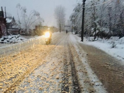 Jammu and Kashmir which has seen black snow and black rain is now afraid of yellow snow | काली बर्फ और काली बारिश को देख चुका जम्मू कश्मीर अब पीली बर्फ से भयभीत, मौसम विभाग ने पाकिस्तान से आई धूल-आंधी को जिम्मेदार बताया