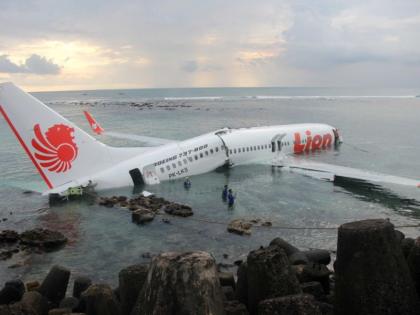 Lion Air flight goes missing Jakarta to Pangkal Pinang 13 minutes after take-off live status, breaking news, updates | इंडोनेशिया: लॉयन एयरवेज का विमान उड़ान भरने के चंद मिनटों बाद हुआ क्रैश, 200 यात्री थे सवार Lion Air flight goes missing Jakarta to Pangkal Pinang 13 minutes after take-off live status, breaking news, updates | इंडोनेशिया: लॉयन एयरवेज का विमान उड़ान भरने के चंद मिनटों बाद हुआ क्रैश, 200 यात्री थे सवार