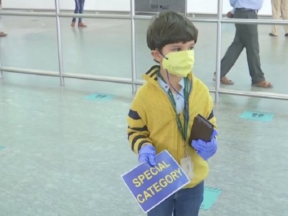5-Year-Old Boy Travels Alone on Flight Delhi to Bengaluru, Meets Mother After 3 Months See viral Pics | जब फ्लाइट से दिल्ली से बेंगलुरु अकेले पहुंचा 5 साल का बच्चा, 3 महीने बाद मां से मिला, तस्वीरें वायरल