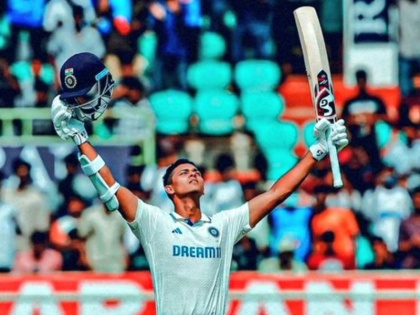 first Indian to score 2 double hundreds against England in Tests Yashasvi Jaiswal virat kohli rahul dravid | Ind Vs Eng: विराट कोहली और राहुल द्रविड को छोड़ा पीछे, 2 दोहरे शतक लगाने वाले पहले भारतीय बने जायसवाल