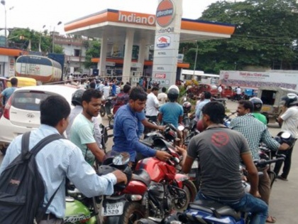 Petrol diesel prices to go up from April 1 as pumps to sell BS6 fuel | इंडियन ऑयल के चेयरमैन ने कहा इस दिन से बढ़ जाएंगे पेट्रोल-डीजल के दाम, बताई ये बड़ी वजह