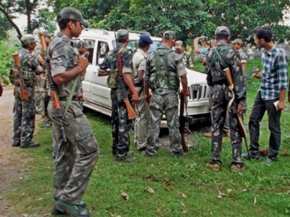 Security forces in Sukma killed two Maoists including a woman in encounter | सुकमा में सुरक्षा बलों ने मुठभेड़ में एक महिला समेत दो नक्सलियों को मार गिराया