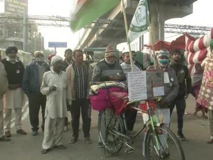 60-year-old elderly reached Delhi to participate in farmer agitation by cycling 1000 km from Bihar, know what | बिहार से 1000 किमी साइकिल चलाकर किसान आंदोलन में हिस्सा लेने दिल्ली पहुंचा 60 वर्षीय बुजुर्ग, जानें क्या कहा 60-year-old elderly reached Delhi to participate in farmer agitation by cycling 1000 km from Bihar, know what | बिहार से 1000 किमी साइकिल चलाकर किसान आंदोलन में हिस्सा लेने दिल्ली पहुंचा 60 वर्षीय बुजुर्ग, जानें क्या कहा