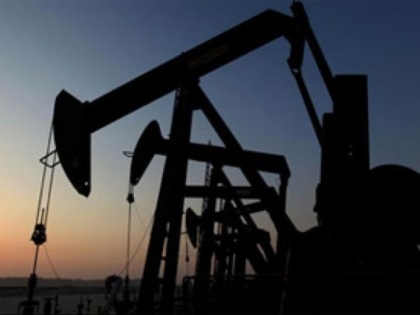 OPEC agreed to cut additional five million barrels of daily crude oil production | कच्चा तेल के दैनिक उत्पादन में पांच लाख बैरल की अतिरिक्त कटौती पर सहमत हुआ ओपेक