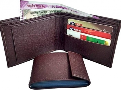 things you should never carry in your wallet | अपने पर्स में भूलकर भी ना रखें ये 5 चीजें, होता है पैसों का नुकसान