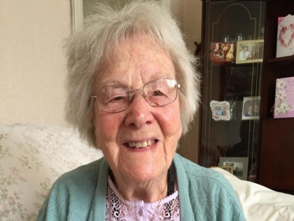108-year-old Woman Spanish Flu Pandemic Survivor Becomes Oldest in UK to Die from Coronavirus | Coronavirus: ब्रिटेन में 108 साल की महिला की मौत, कोविड-19 से जान गंवाने वाली सबसे उम्रदराज