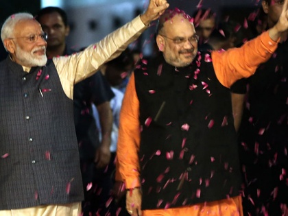 BJP wins on 303 seats in Lok Sabha Elections 2019; Congress wins on 52 seats, out of total 542 Parliamentary constituency seats. | नतीजे घोषित, 542 सीट, पहला और अंतिम सीट पर भाजपा की जीत, 303 सीट जीते, कांग्रेस को 52