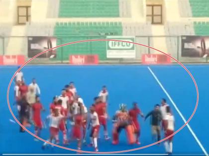 VIDEO: Scuffle broke out between Punjab Police Hockey & Punjab National Bank Hockey teams during Nehru Cup finals | VIDEO: मैच के दौरान आपस में भिड़े खिलाड़ी, जमकर हुई मारपीट