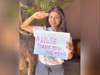 akshay kumar and these bollywood celebrities say dil se thank you | अक्षय कुमार की मुहिम #DilSeThankYou में शामिल हुए ये सेलेब्स, कोरोना वॉरियर्स को कह रहे 'द‍िल से थैंक यू'-देखें फोटो