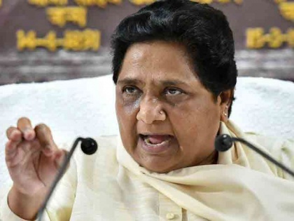 Mayawati targets BJP, says forceful religious chants becoming dangerous trend | मायावती का ट्वीट, कुछ राज्यों में जबरन धार्मिक नारे लगवाने, उस आधार पर जुल्म-ज्यादती की नयी गलत प्रथा चल पड़ी है...