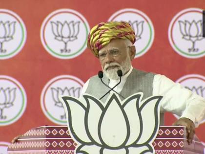 Narendra Modi Jamnagar Gujarat Muslims Constitution Congress SC ST OBC lok sabha election | Narendra Modi In Jamnagar: 'मैं देशवासियों को जगाना चाहता हूं, वो खतरे की तरफ ले जा रहे हैं', चुनावी सभा में बोले पीएम मोदी
