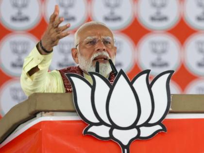 Lok sabha election Bihar Saran Woman started crying after seeing Narendra Modi | Woman Crying For Narendra Modi: फफक-फफक कर रोने लगी महिला, मोदी से कहा, 'सपना पूरा हो गया', वीडियो वायरल