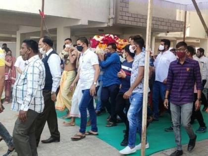 हार्दिक पंड्या के पिता हिमांशु पंड्या ने वडोदरा में आखिरी सांस ली।